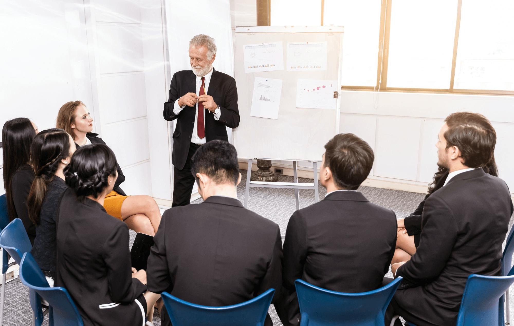 Nghệ thuật lãnh đạo qua kinh nghiệm: Khi người thầy truyền cảm hứng cho thế hệ trẻ