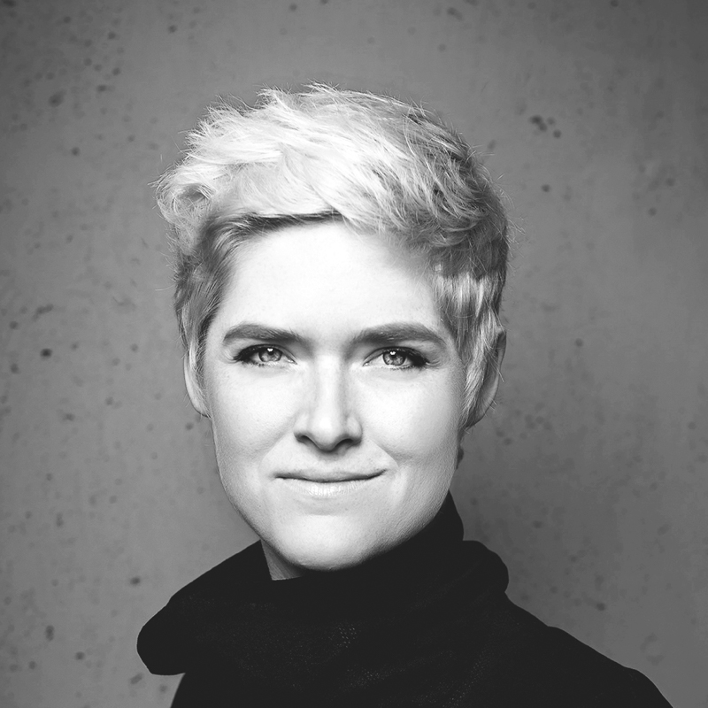 black white photo of amber case