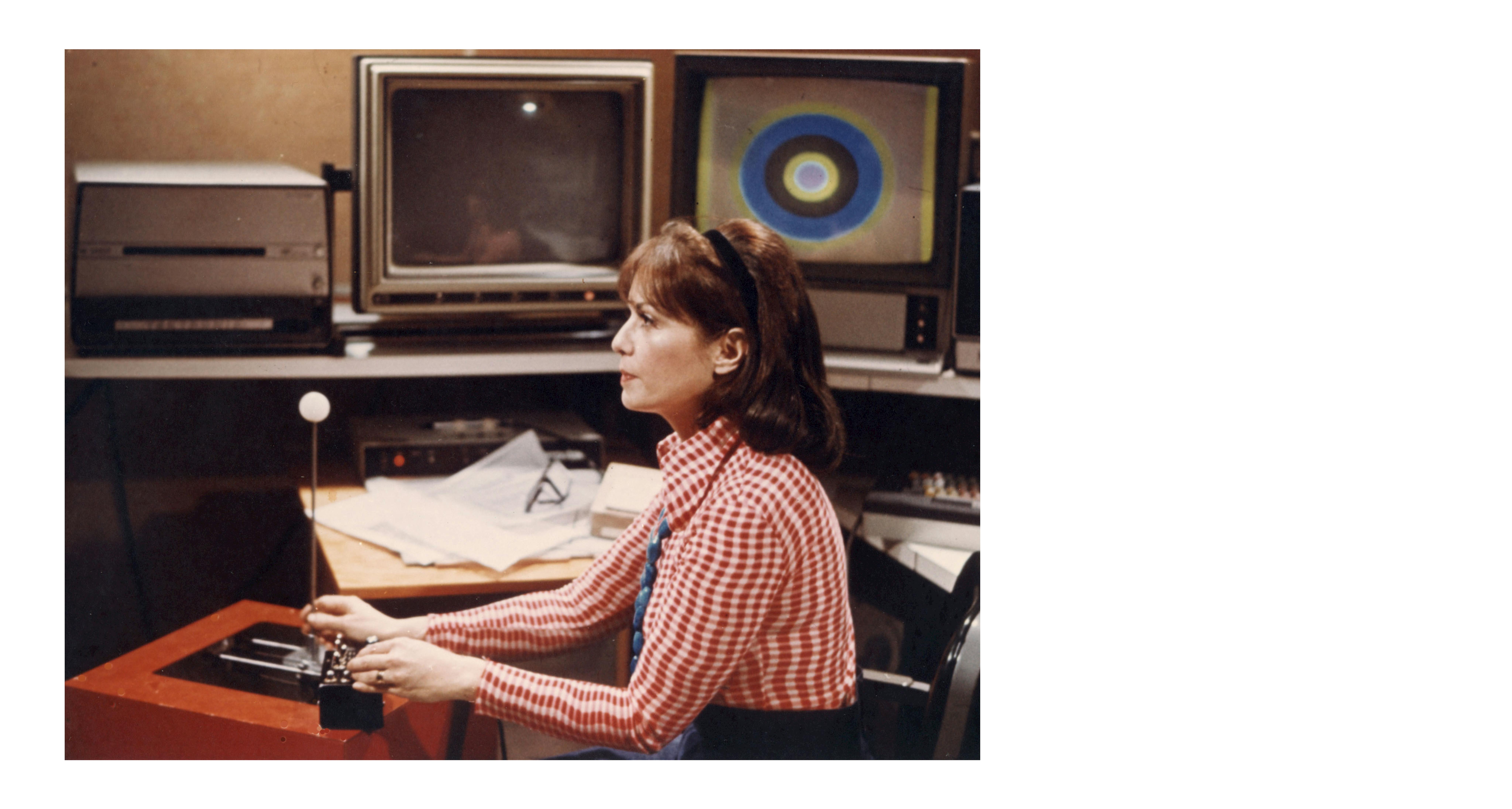 photo of Lillian Schwartz at Bell Labs