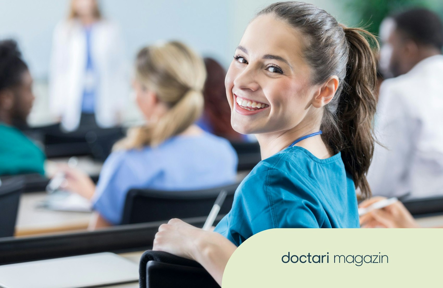 Junge PFlegekraft in der Weiterbildung