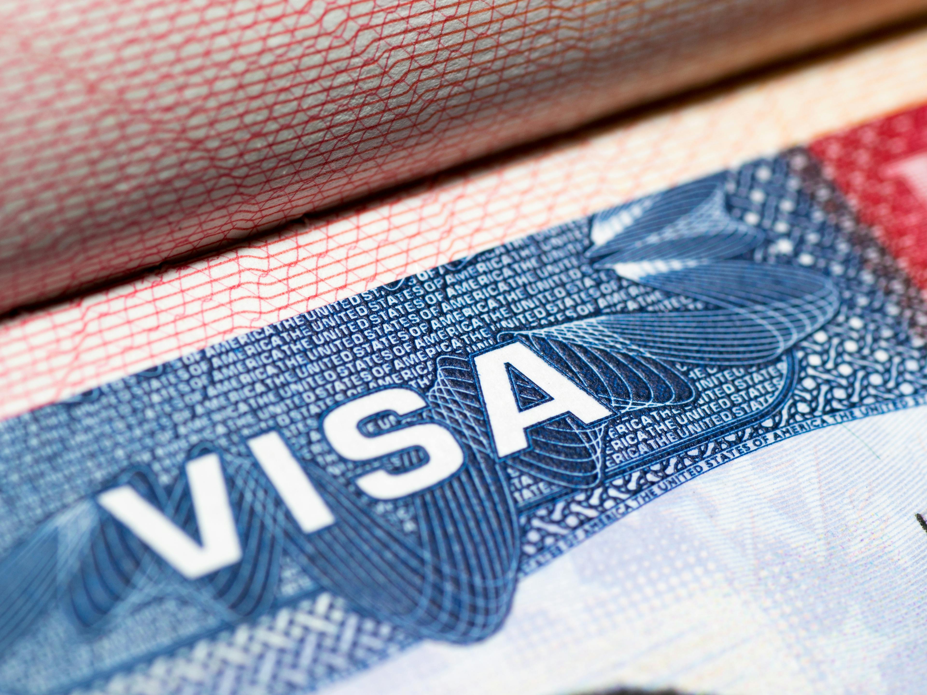 What not to do while applying for a tourist B-2 visa-Application and Interview