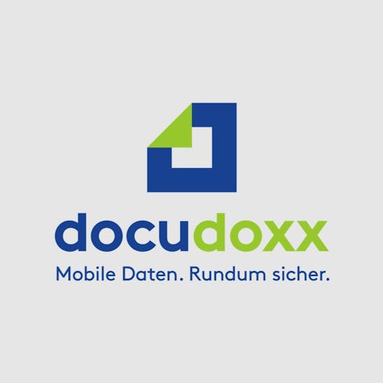 Das Logo von docudoxx auf grauem Grund.