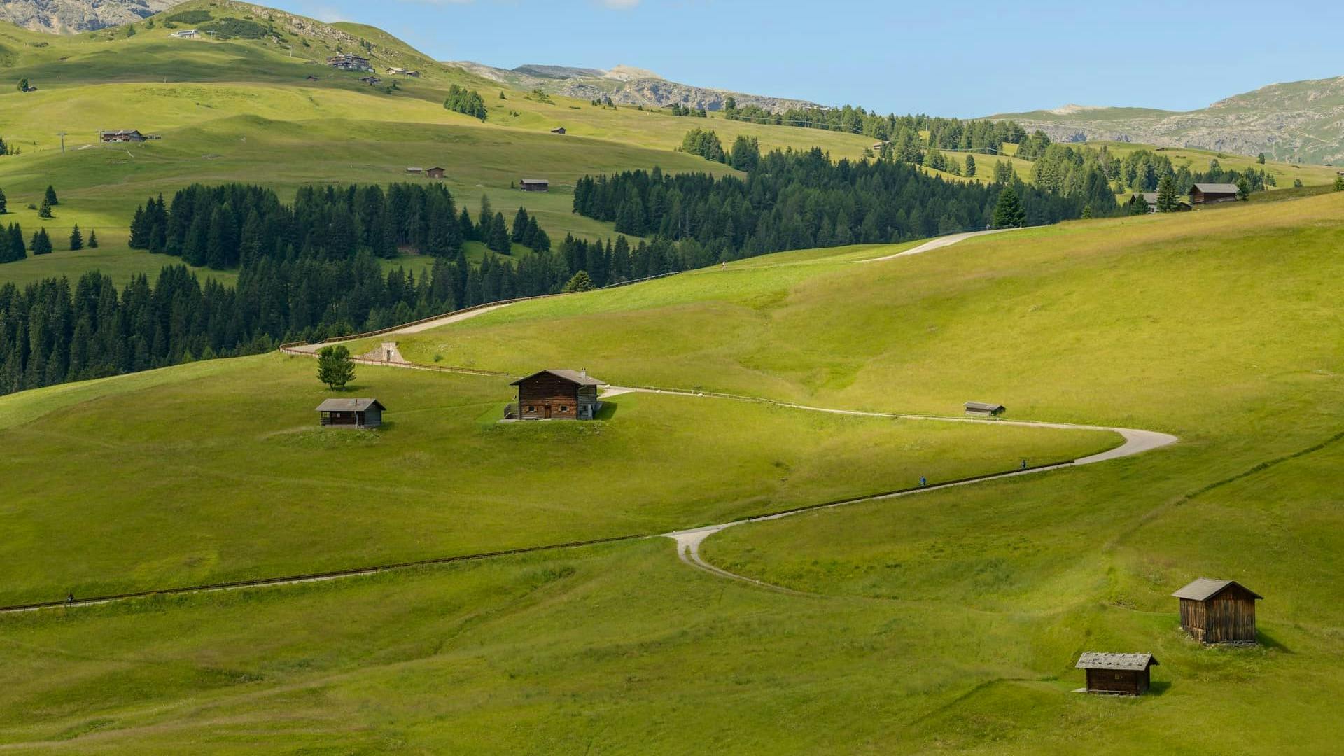 Escursione Madonna di campeggio trekking dei 5 laghi