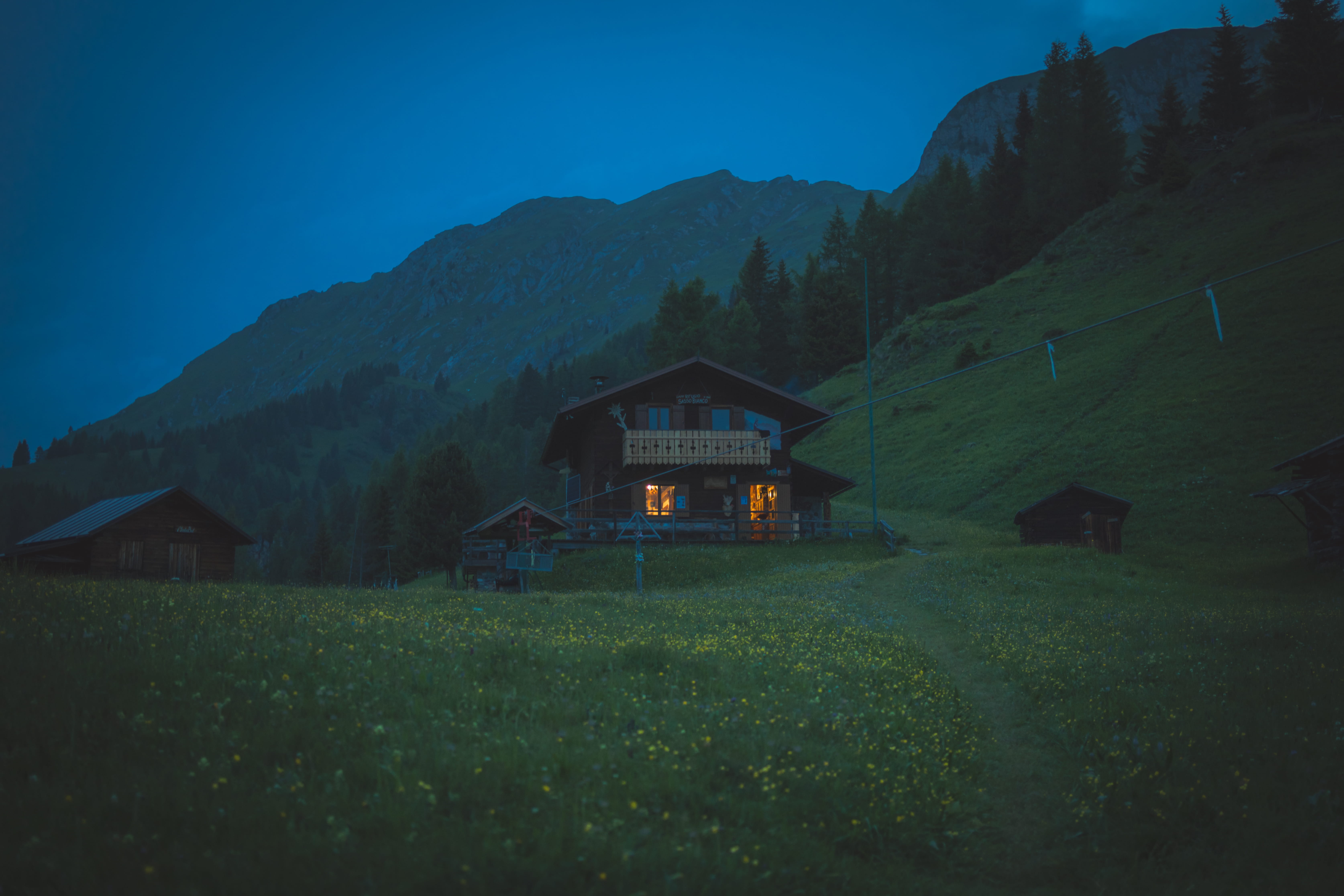Escursione con notte in rifugio con Dolomiti da Sogno