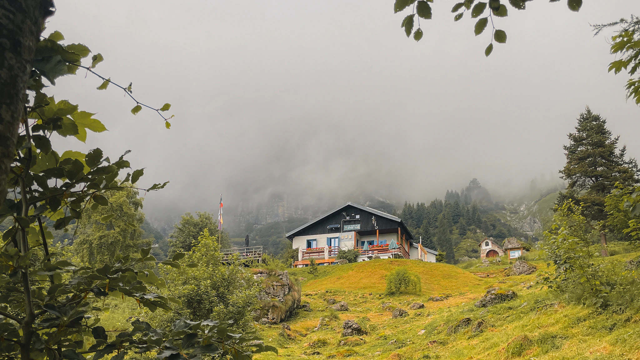 Trekking al Rif. Settimo Alpini con notte in rifugio