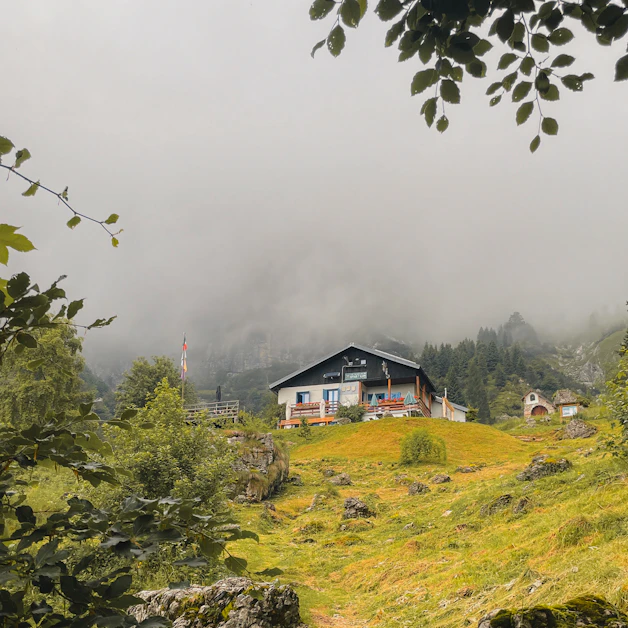 Trekking al Rif. Settimo Alpini con notte in rifugio