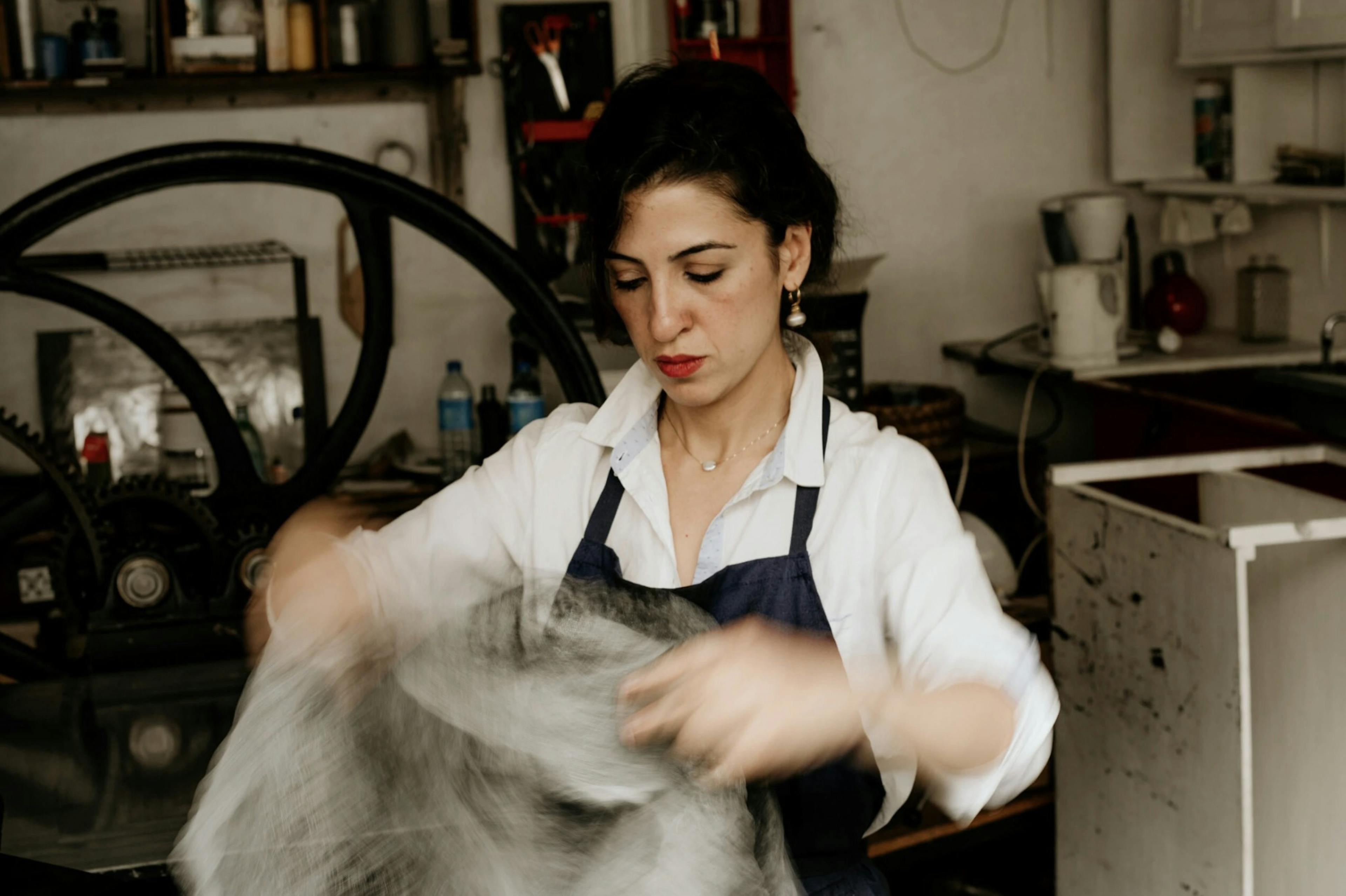 Atelier gravure Marjan Seyedin Domaine de Cazenac