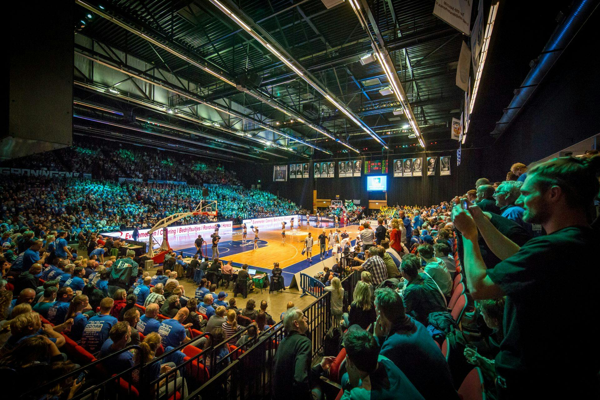 Een volle Martiniplaza