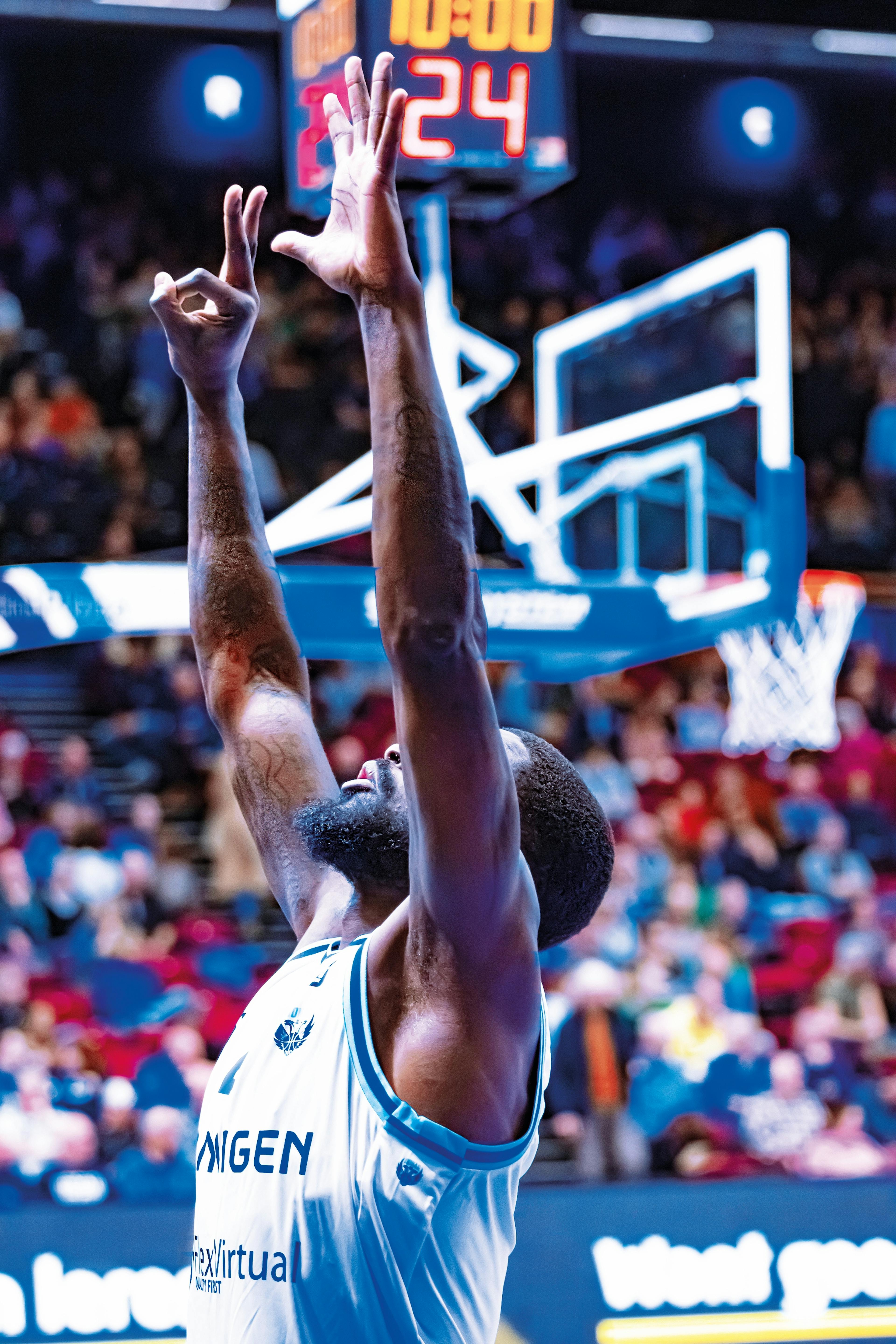 10. 2023 - Vernon Taylor voorbereiding voor de wedstrijd