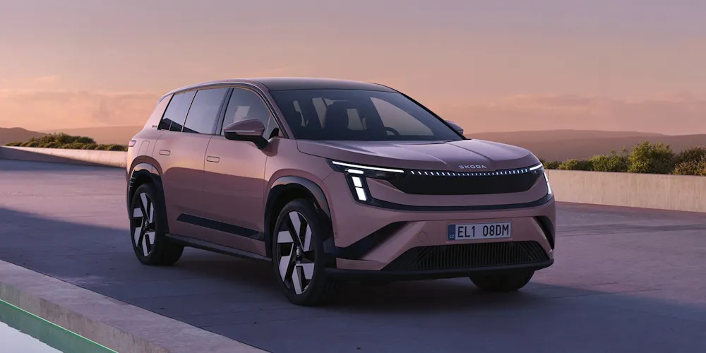 Škoda Peaq seven-seat electric SUV, exterior view showing panoramic roof and flush door handles