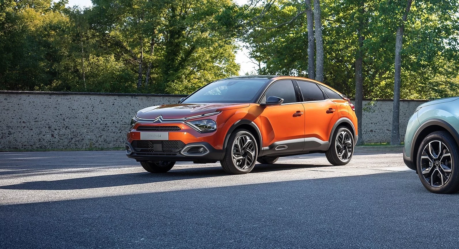 Citroën C4 & Ë-C4 Review