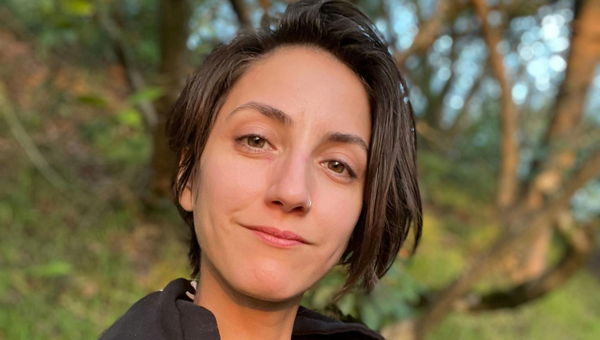 Picture of Audie Vera, a licensed marriage and family therapist who primarily works with LGBTQ+ individuals.