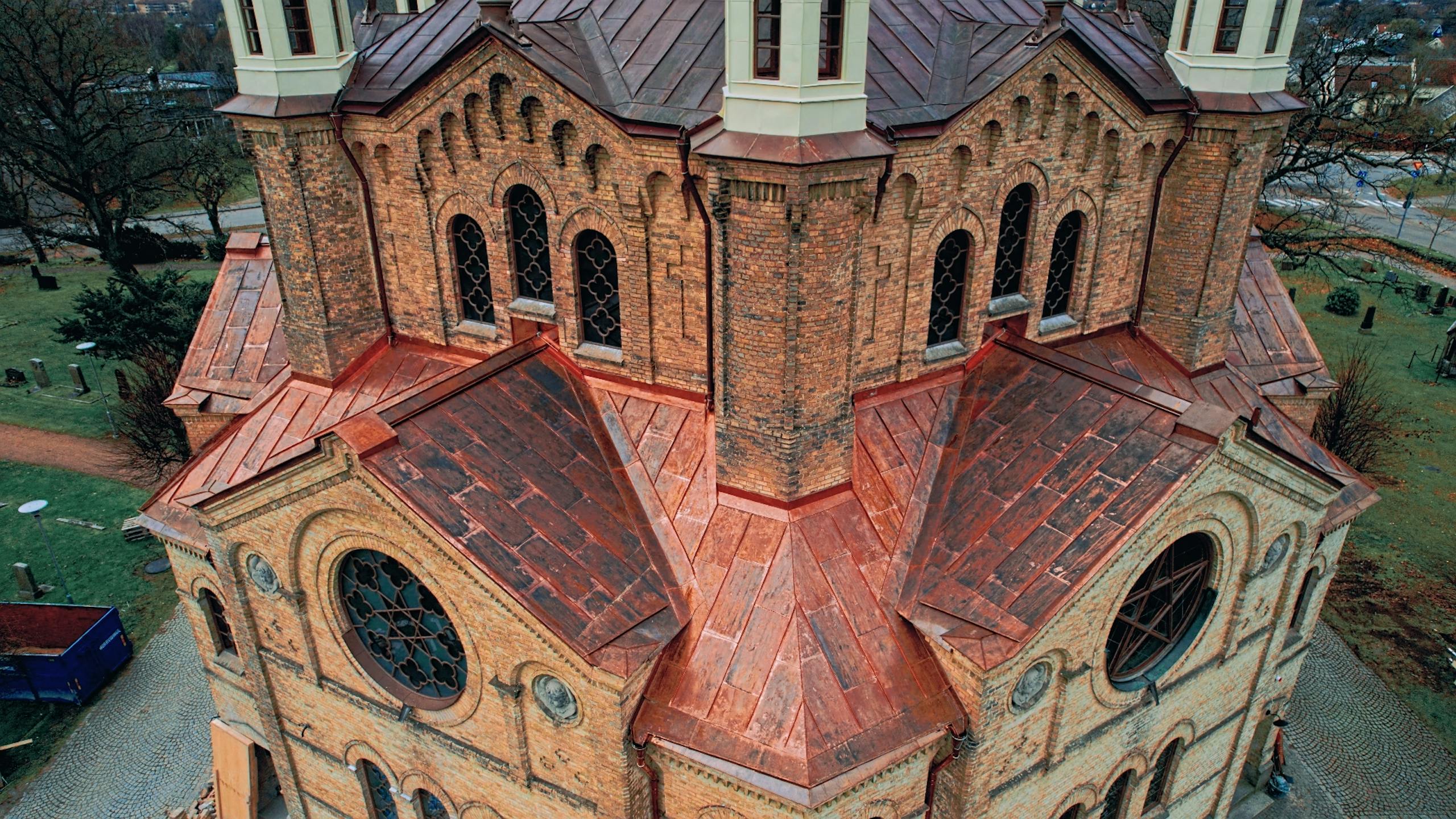 Plåtarbete utfört på Snöstorps kyrka