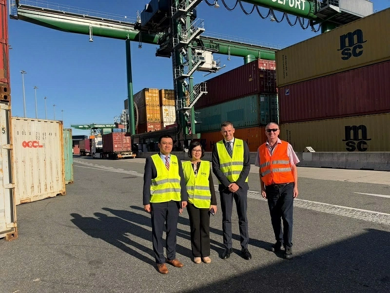 The Vietnamese Ambassador to Austria, H.E. Vu Le Thai Hoang, visits the Austrian Federal Railways (ÖBB)
