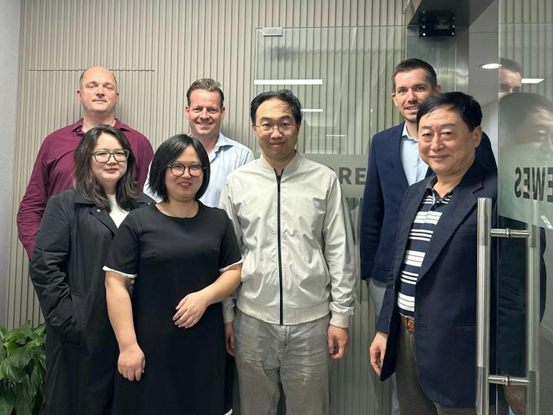 Frederik Geirnaert, Eileen Chen, Ella Chen, Patric Drewes, Sam Pang, Fabio Buzzi, Steven Chen (f.l.t.r.)