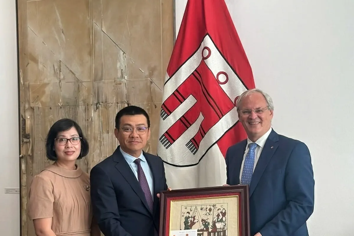 Vietnamese Ambassador to Austria Vu Le Thai Hoang meets President of the State Parliament of Vorarlberg Harald Sonderegger