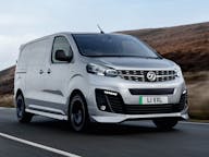 Vauxhall Vivaro e GS