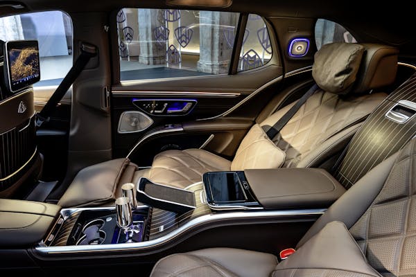 Mercedes-Maybach EQS SUV