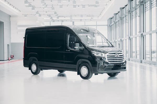 Maxus eDeliver9 van showroom