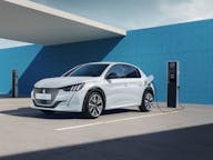 Peugeot e-208 charging