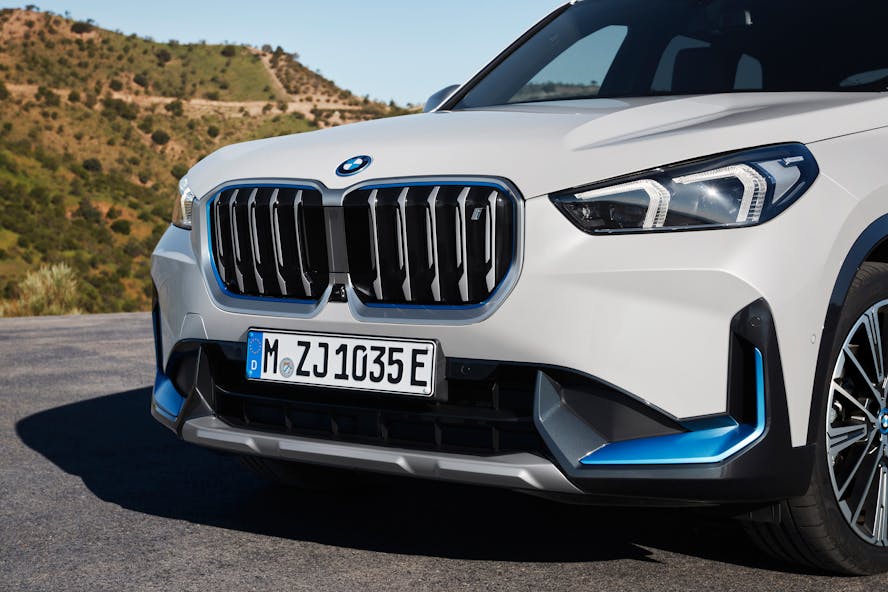 BMW iX1 grille