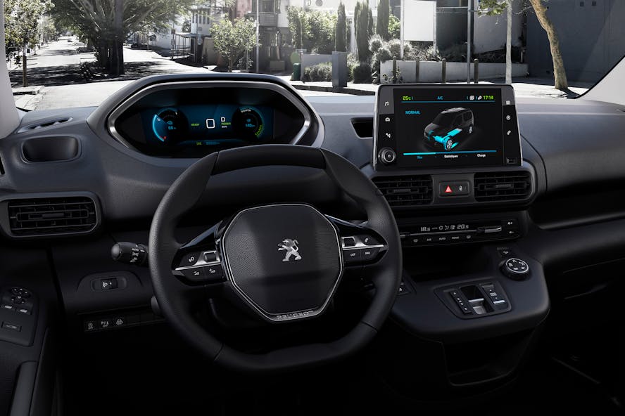 Peugeot e-Partner interior