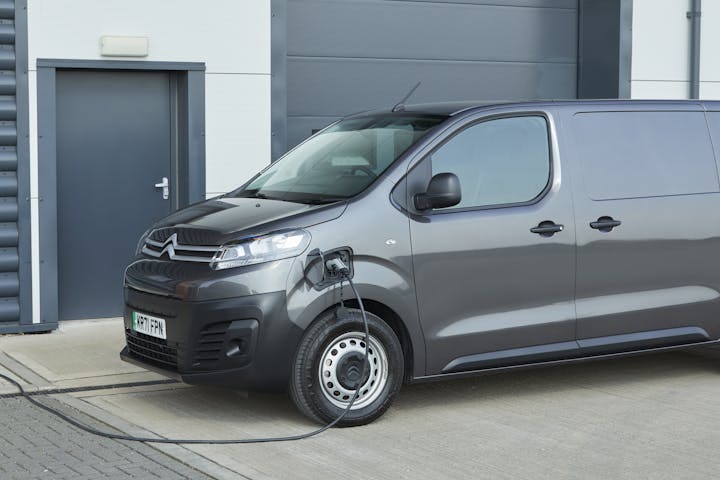 Citroen e-Dispatch charging