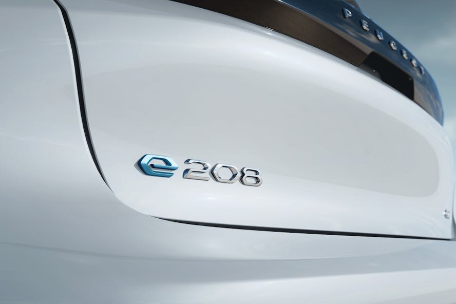 Peugeot e-208 rear badge