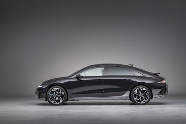 Hyundai IONIQ 6 side profile