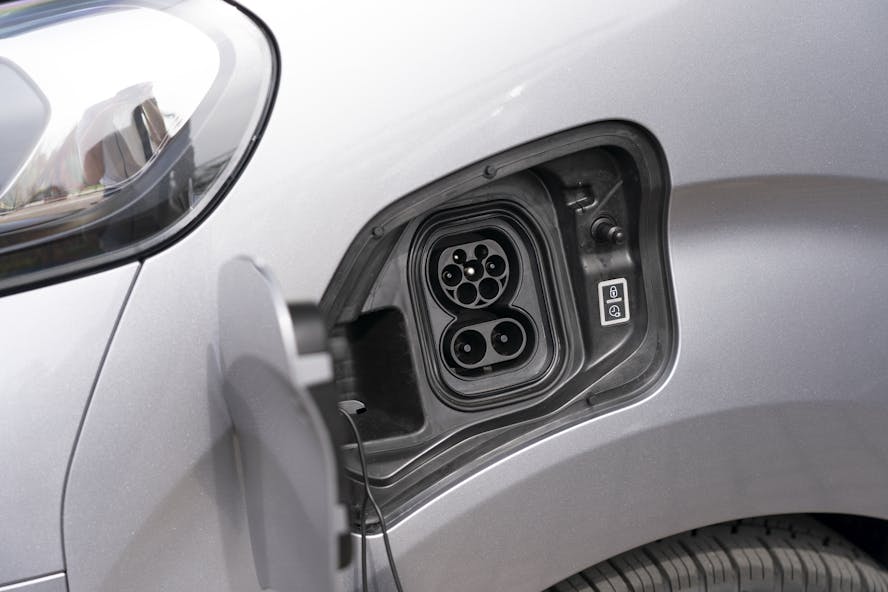 Fiat E-Scudo Van charge port