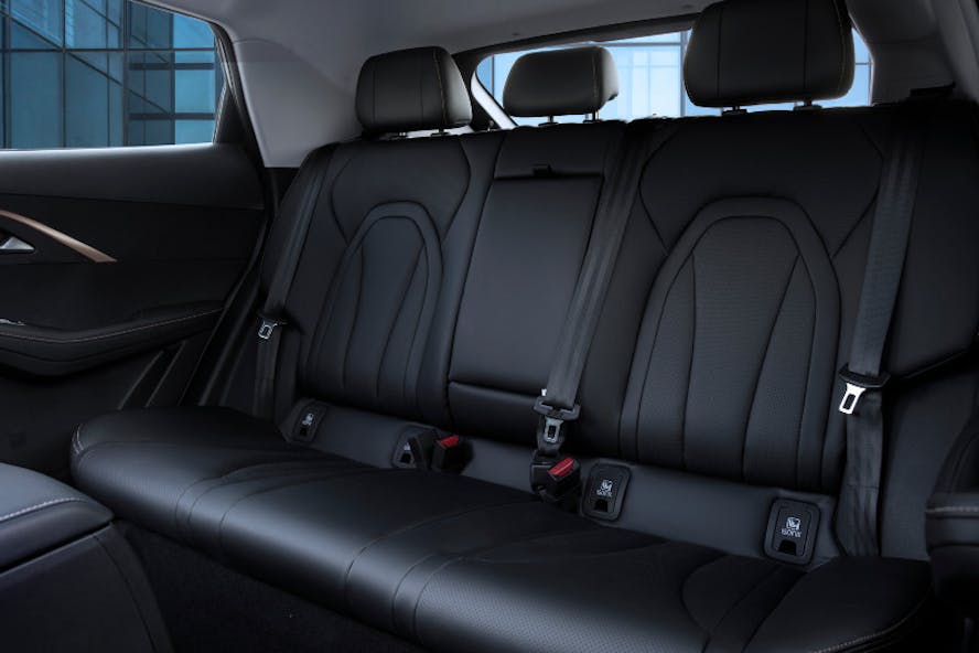 OMODA 5 interior - rear seats