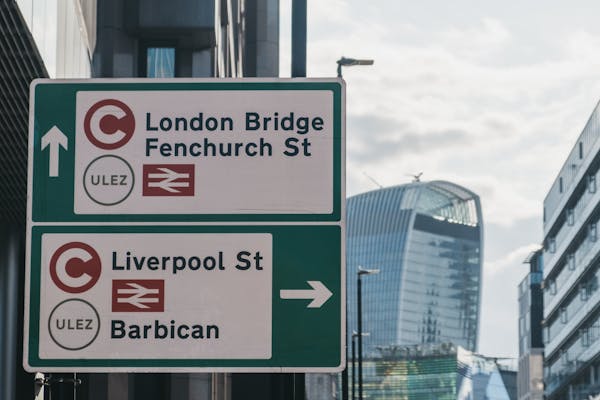 London Bridge Sign ULEZ and Congestion Charge symbols