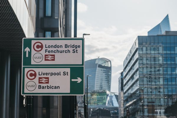 London Bridge Sign ULEZ and Congestion Charge symbols