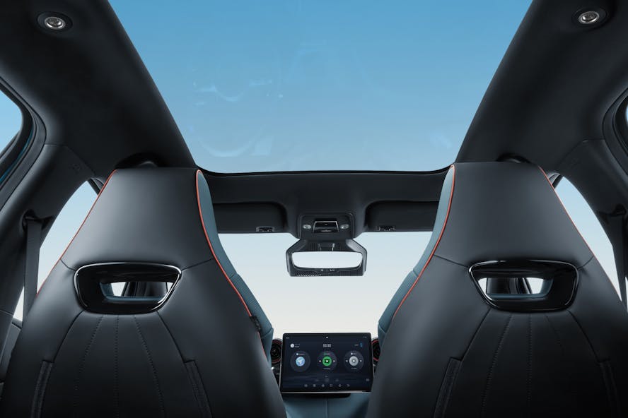 BYD Dolphin panoramic roof
