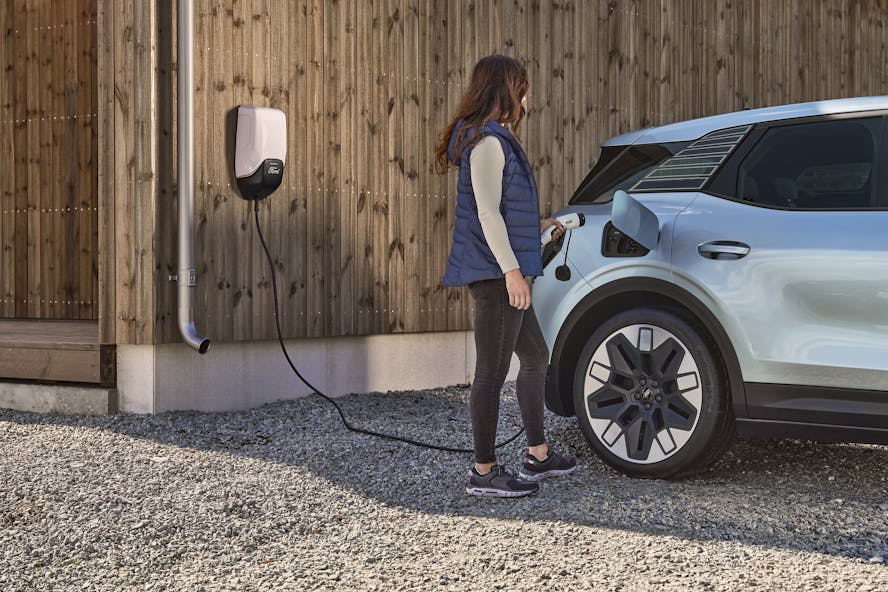 Ford Explorer charging