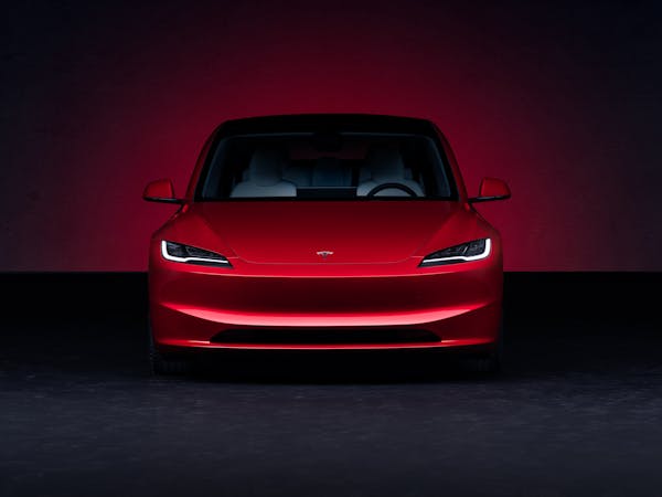 Tesla Model 3 2024 front