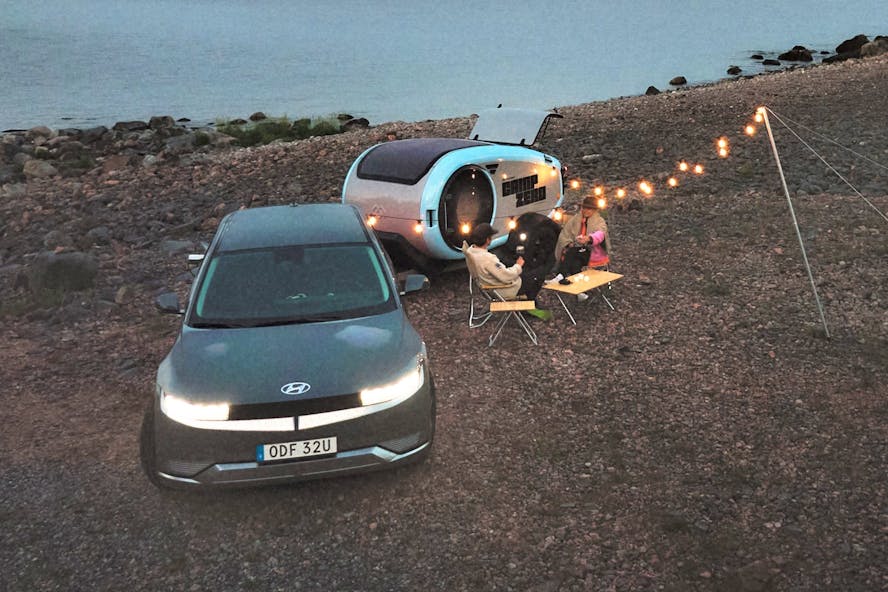 Hyundai IONIQ 5 camping