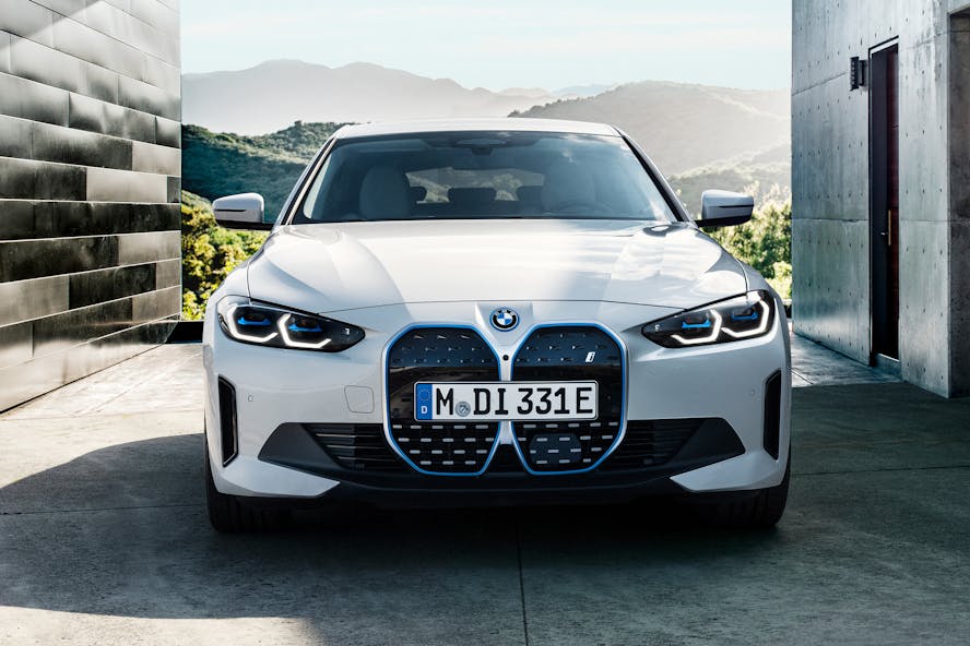 BMW i4 front