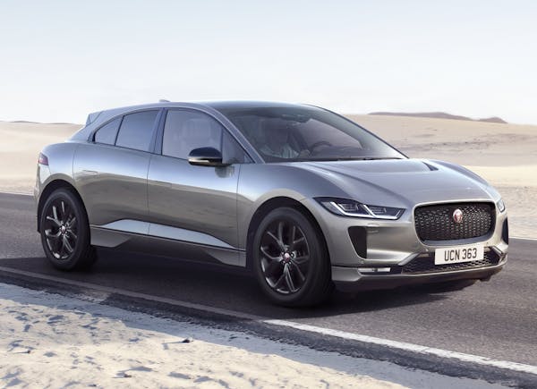 Jaguar i-pace desert