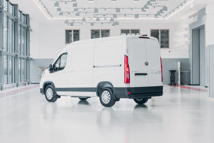 Maxus e Deliver 9 rear
