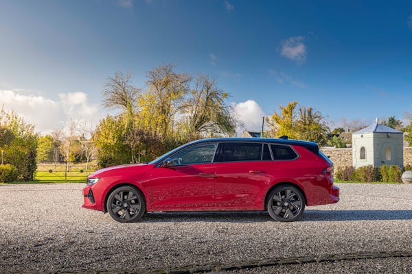 Vauxhall_Astra_Sports_Tourer_Electric