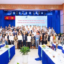 Câu Lạc Bộ Cựu Sinh Viên