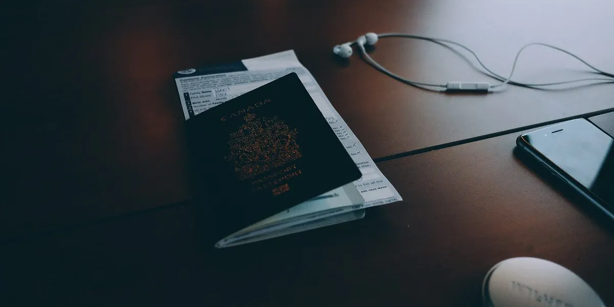 alt-image