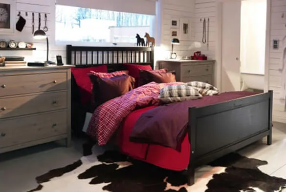 Modern and cosy bedroom decor with Duette blinds