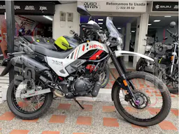 XPULSE 200 R 4V