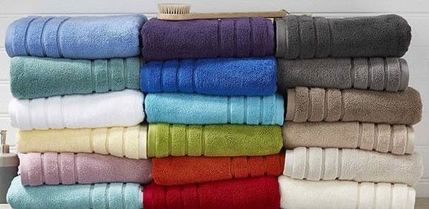 With their plush deep pile and generous weight, our Ultimate towels offer superior softness. Made from 100% zero twist cotton for sumptuous texture and high absorbency, these luxurious thick towels are the perfect way to add some indulgence to your bathroom.