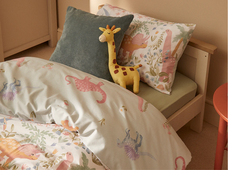 Kids' bedroom