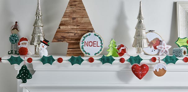 THE HOME OF HOMEMADE: FELT & FABRIC DECORATIONS