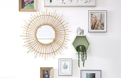 HOW TO CREATE A PICTURE PERFECT GALLERY WALL