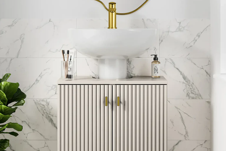 Bathroom Shelves | Dunelm